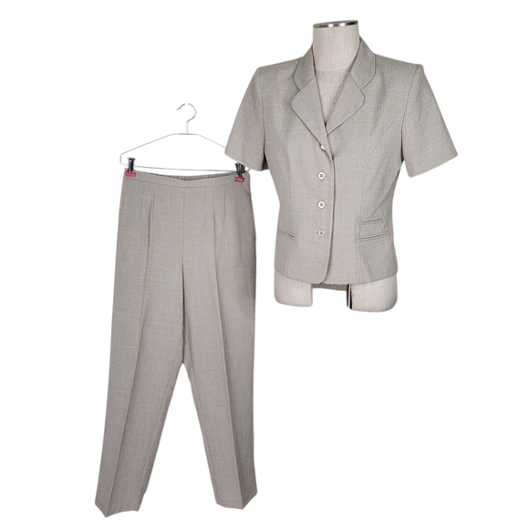 Sag Harbor Pant Suit Size 10P Beige Brown Short Sleeve Pleated Side Zip Pants - Picture 1 of 10